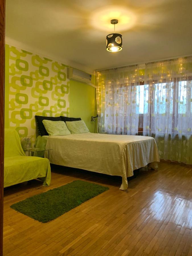 Apartment On Shamo 1 Boulevard Kiev Bagian luar foto